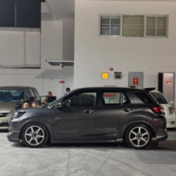 Car gallery image 2