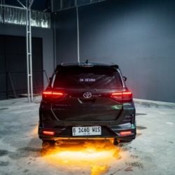 Car gallery image 2