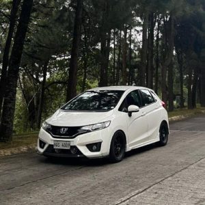snow Honda Jazz thumbnail