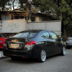 Car gallery image 2