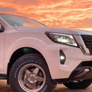 thewhitenav25 Nissan Navara thumbnail