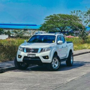 Vhong Navara Nissan Navara thumbnail