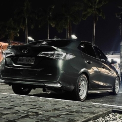 Car gallery image 2