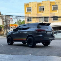 Car gallery image 4