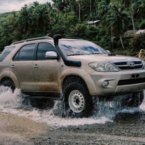 skinny Toyota Fortuner thumbnail