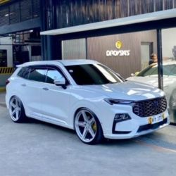 Car gallery image 2