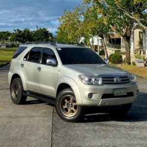 Forty Ni Nier Toyota Fortuner thumbnail
