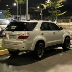 Car gallery image 2