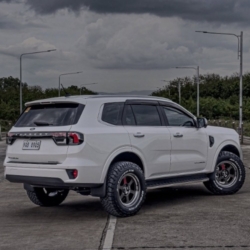 Car gallery image 2