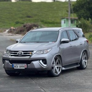 Toyota Fortuner thumbnail
