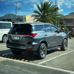 Car gallery image 2