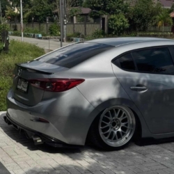 Car gallery image 2