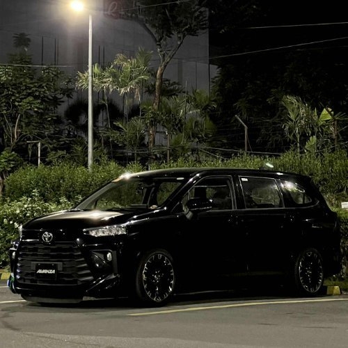 V Toyota Avanza thumbnail