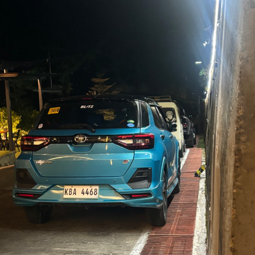 Car gallery image 3