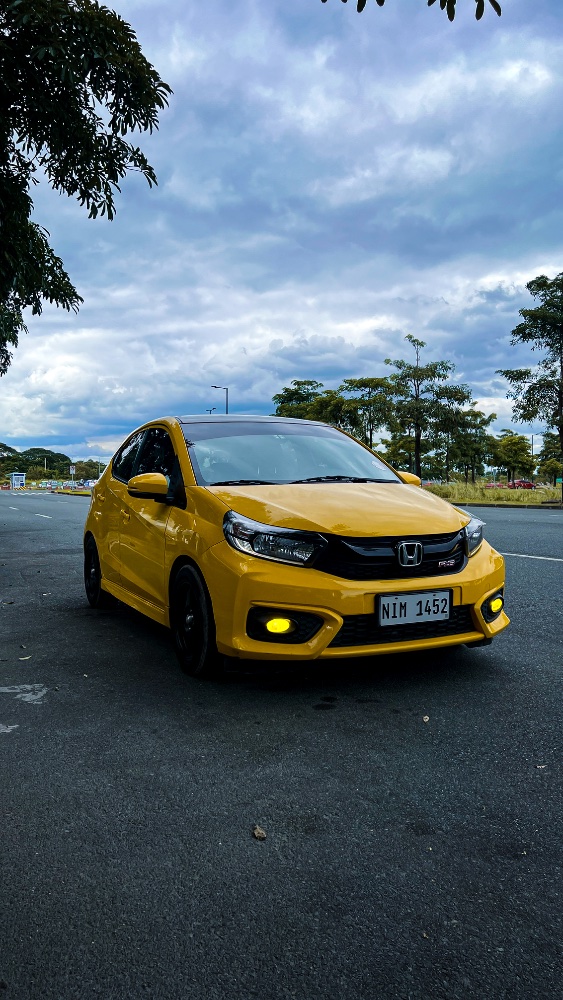 Kiiro Honda Brio thumbnail