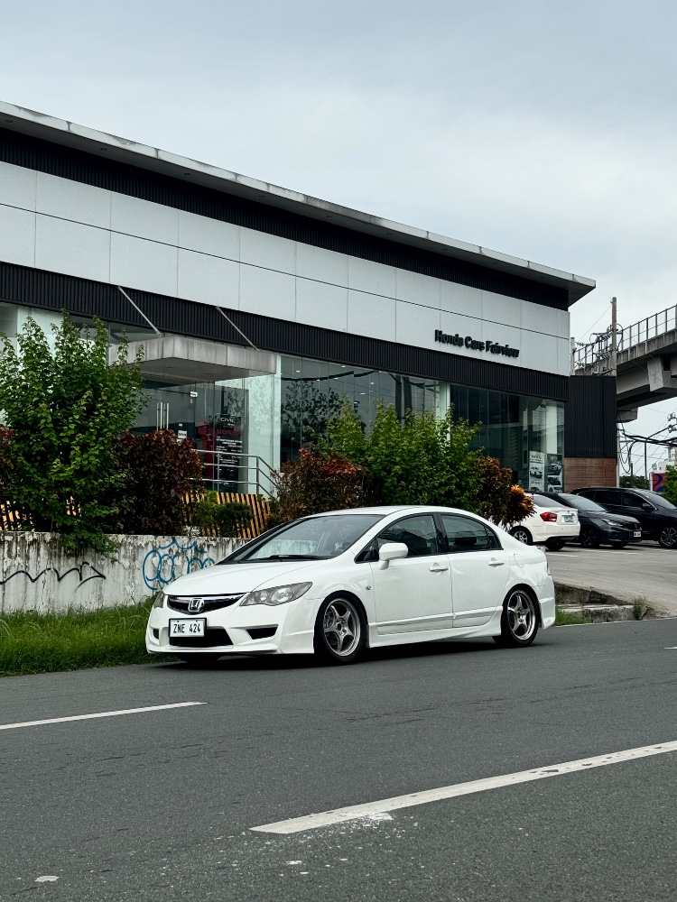 Honda Civic thumbnail