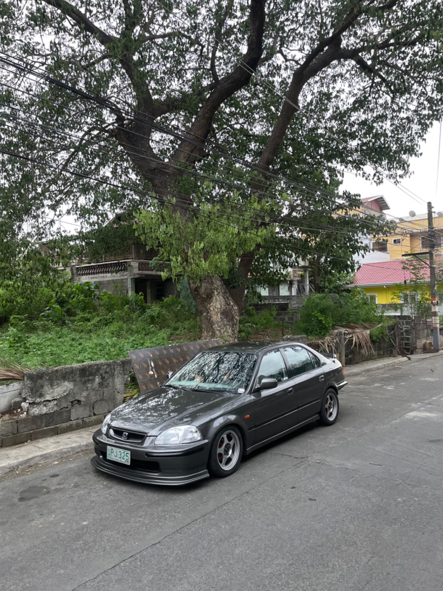Civic Gray Honda Civic thumbnail