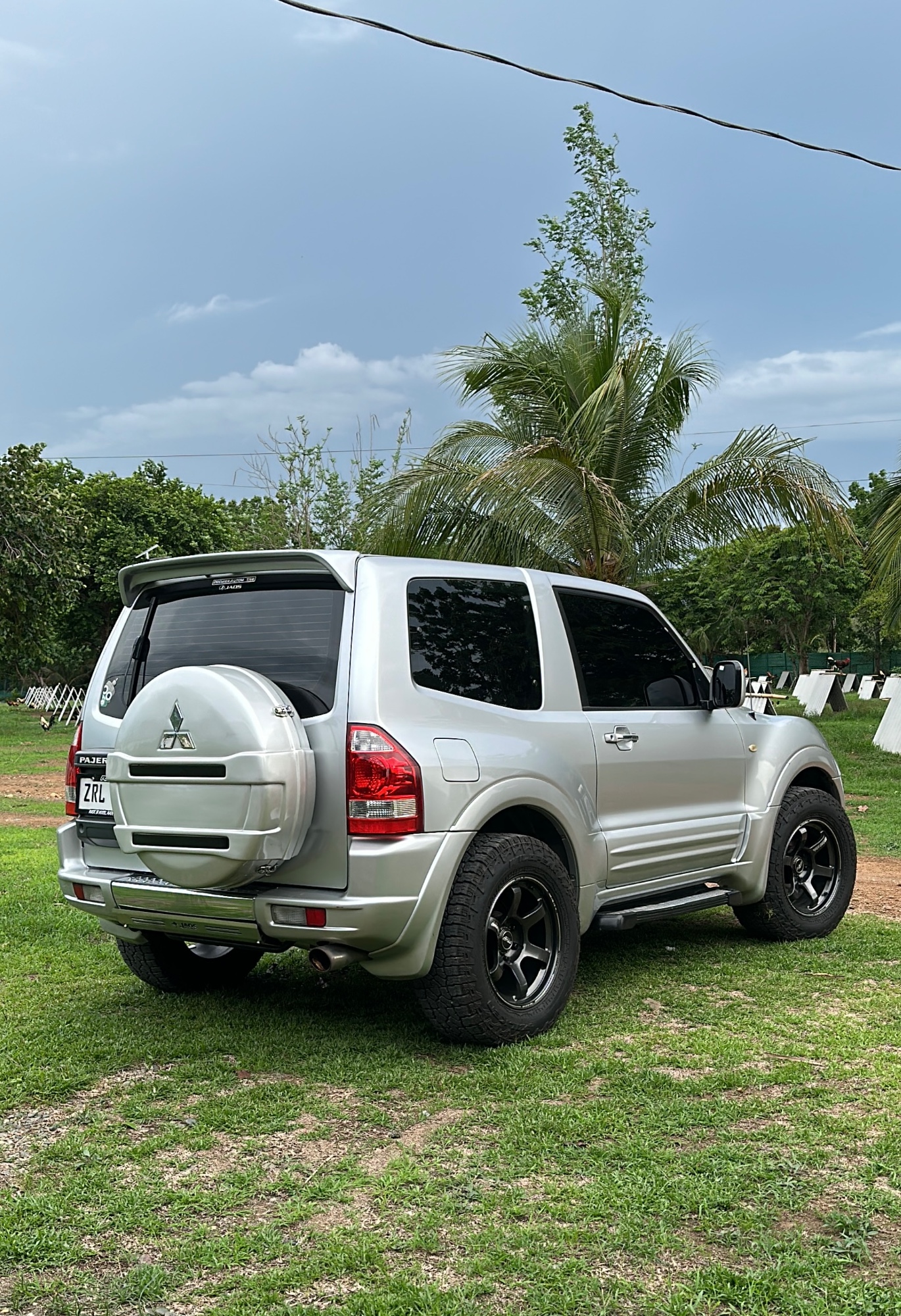 ckermit Mitsubishi Pajero thumbnail