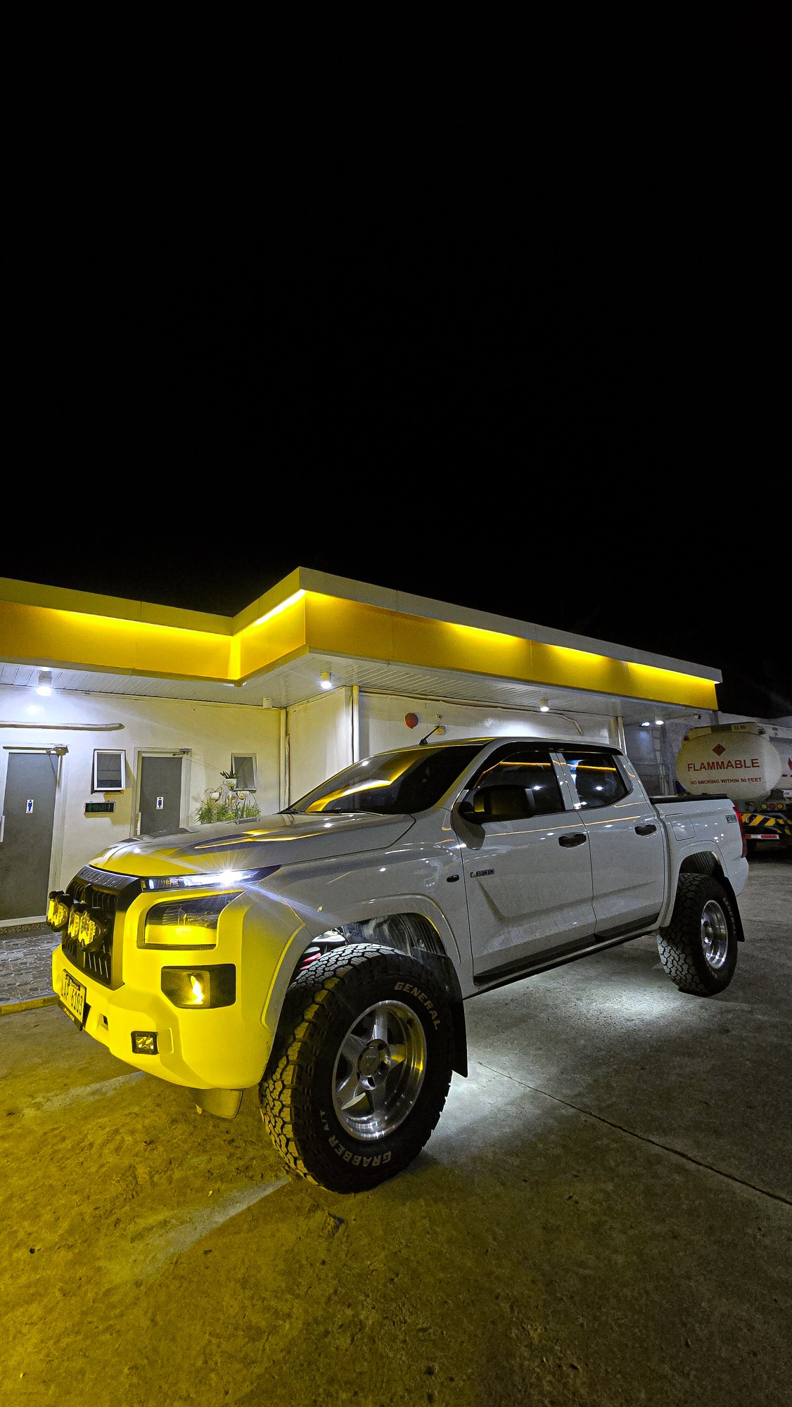 AntiVenoM-Sherpa Mitsubishi Triton thumbnail