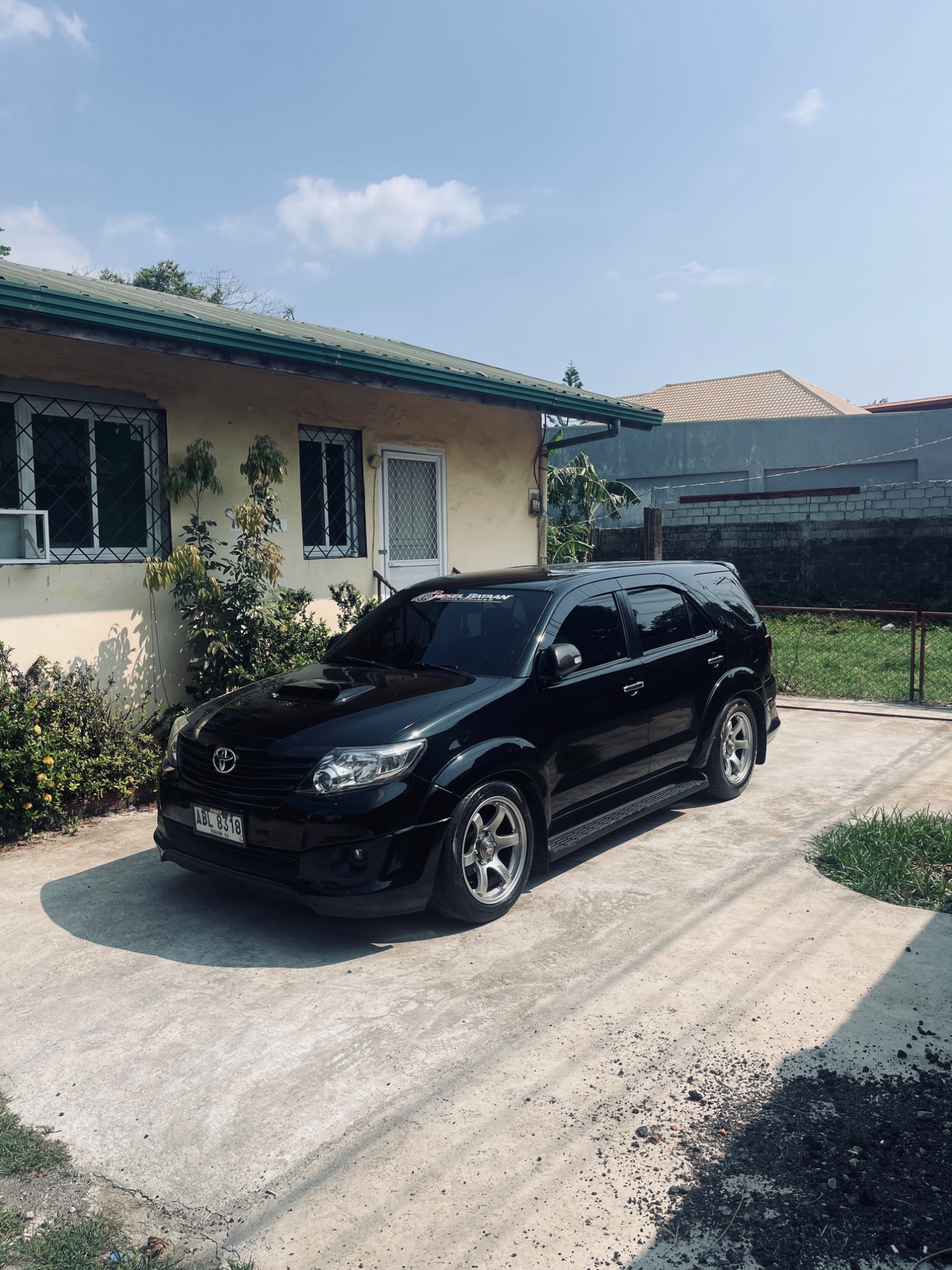 idk Toyota Fortuner thumbnail