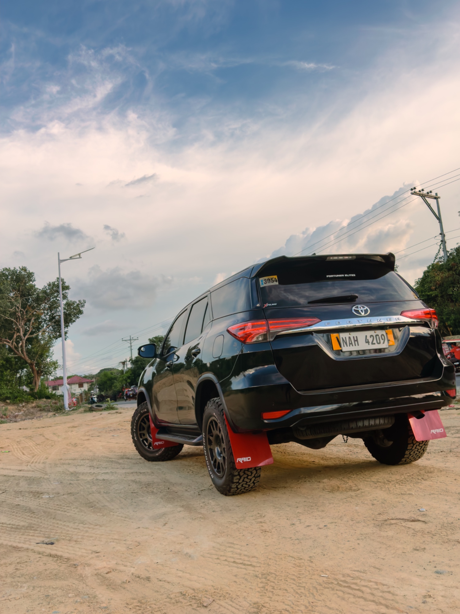 forty.spec Toyota Fortuner thumbnail