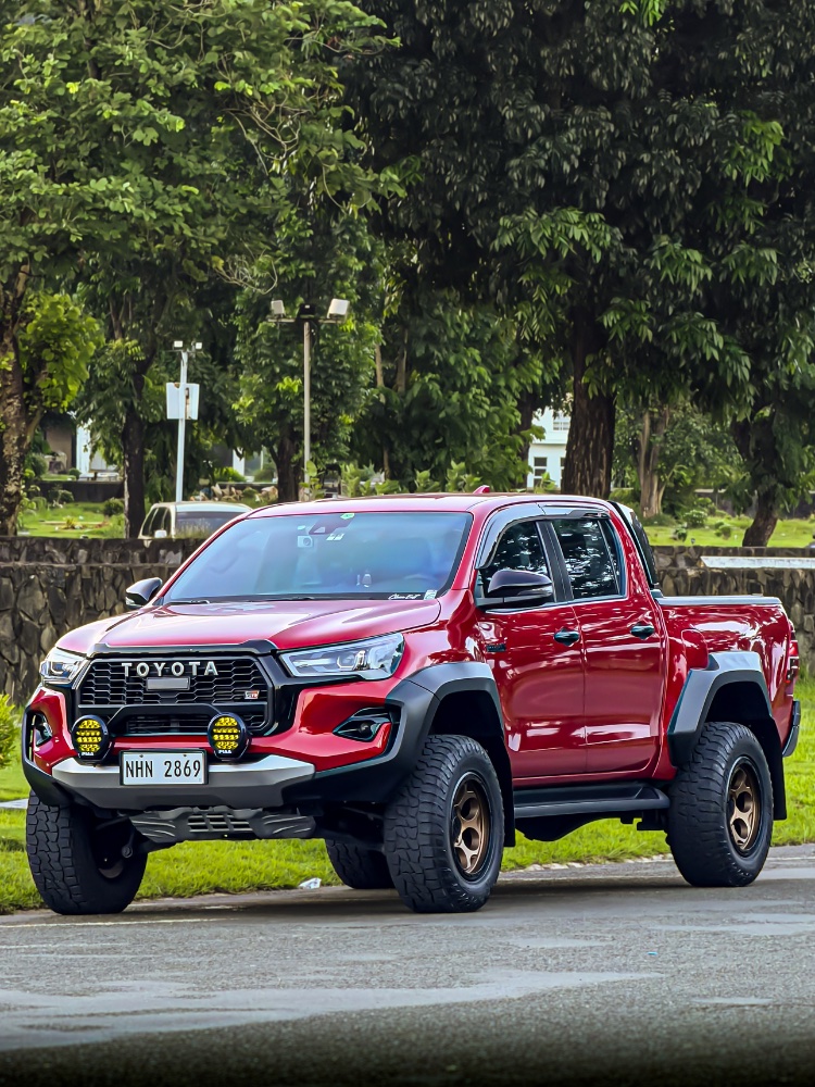 luxy Toyota Hilux thumbnail