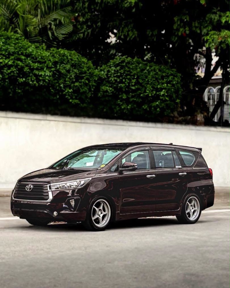 Yumi.1GD Toyota Innova thumbnail