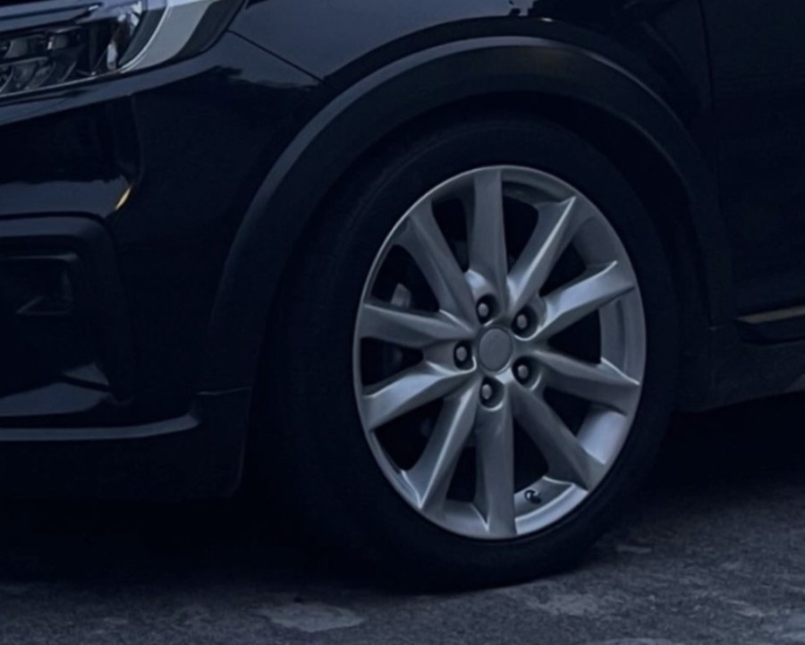 Mazda 3 18s wrapped in 225/45/r18