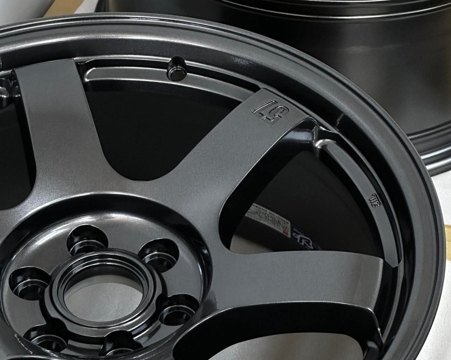 Rays 57drx 18x9 +7