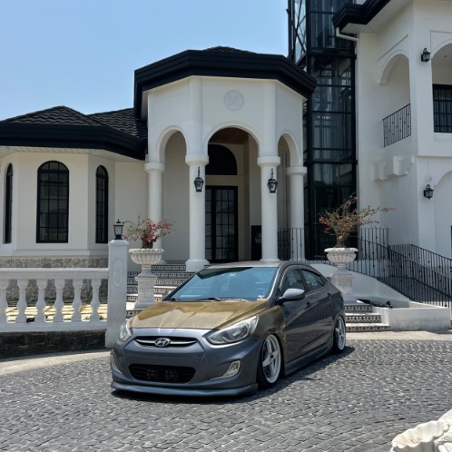 Hyundai Accent thumbnail