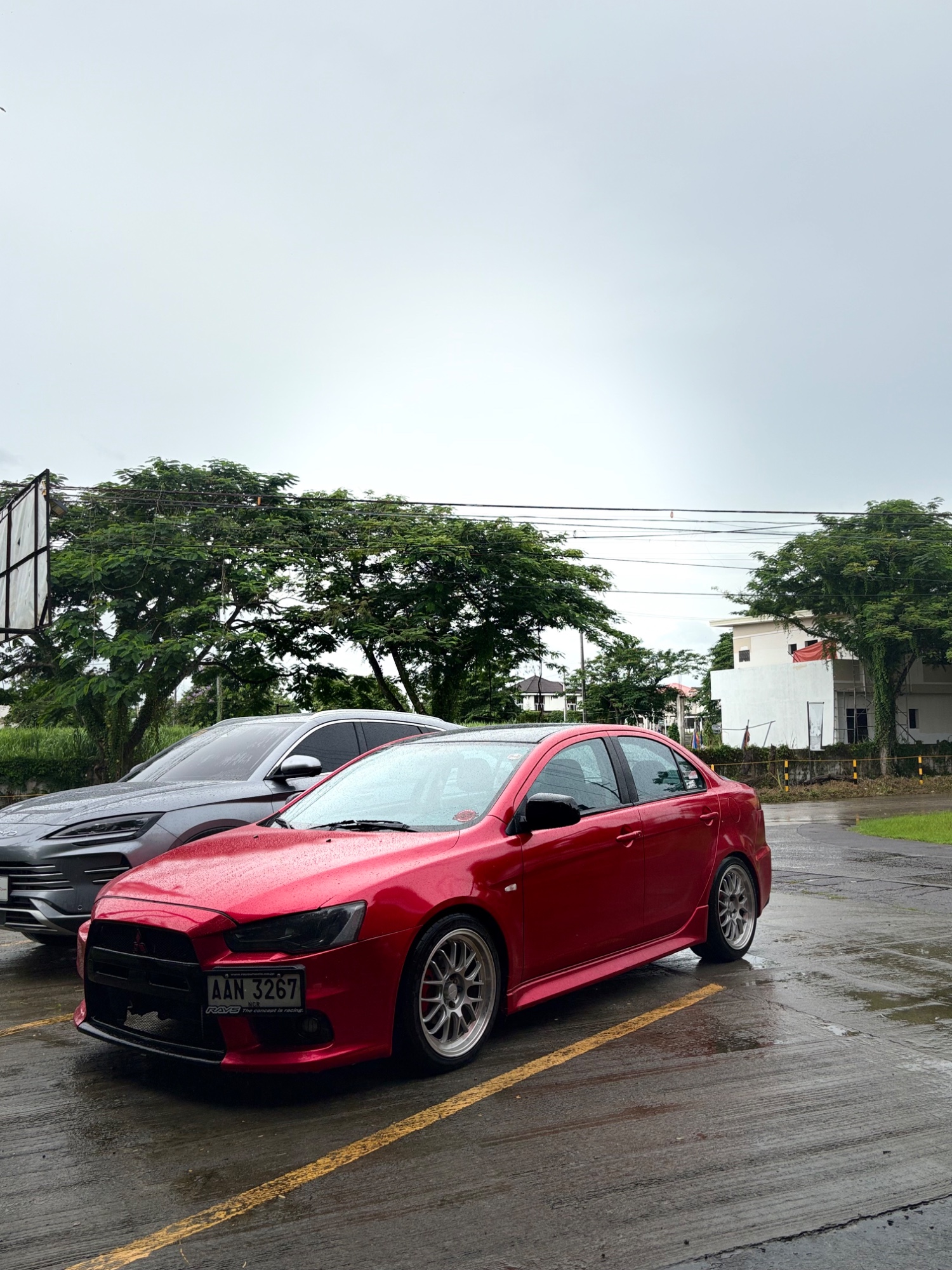 Clean Red Mitsubishi Lancer thumbnail