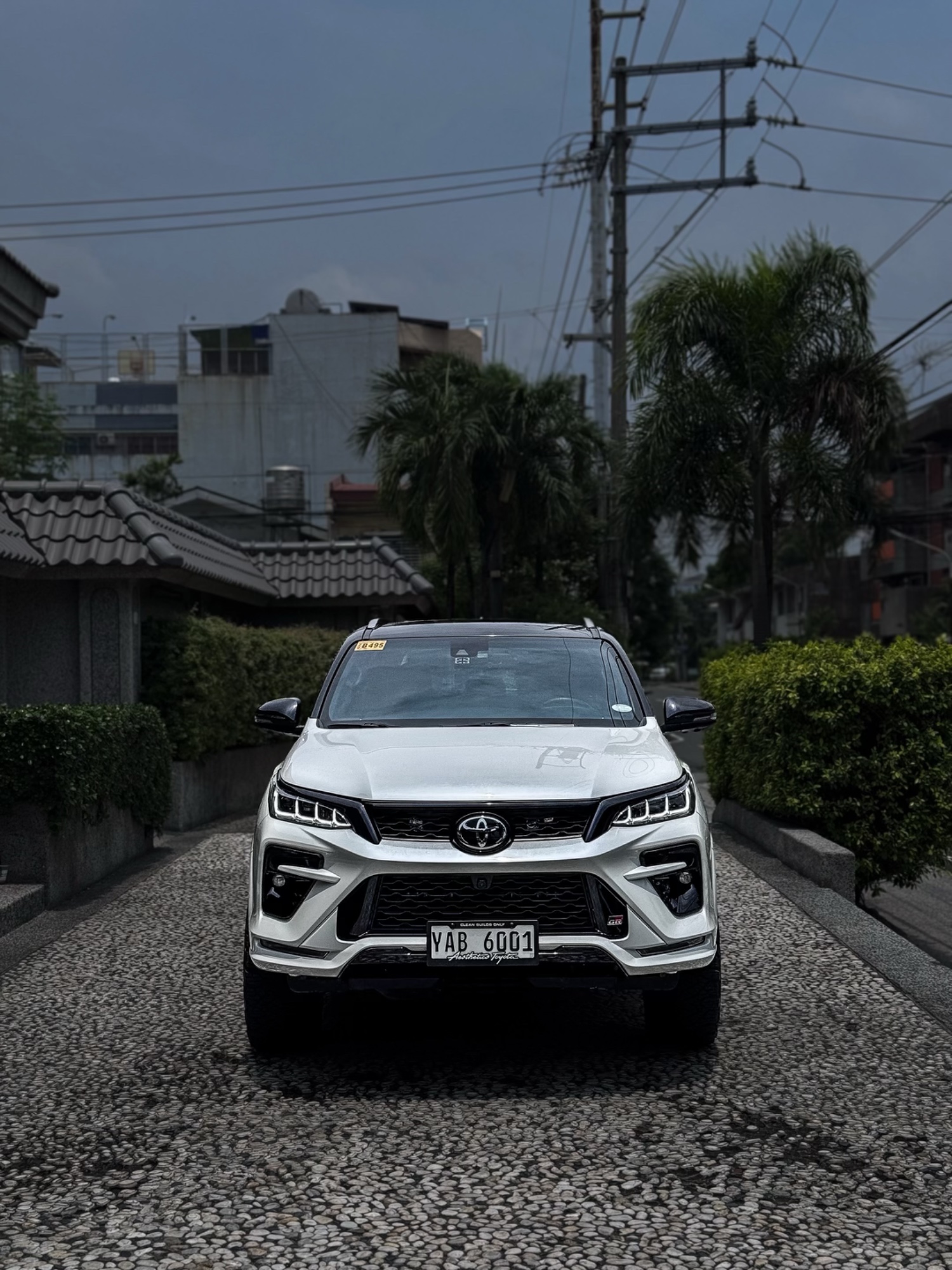 Toyota Fortuner thumbnail