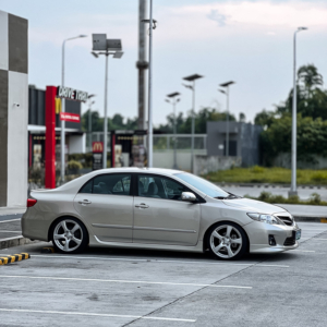Luna Toyota Corolla Altis thumbnail
